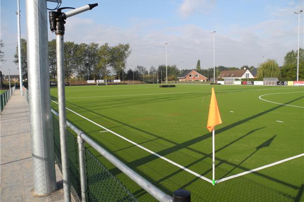 Aanleg kunstgras hockeyveld semi-water en 2 kunstgras tennisvelden - Sportinfrabouw NV